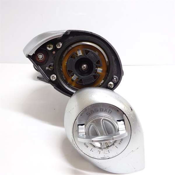 ０４スコーピオンＭＧ 1000右